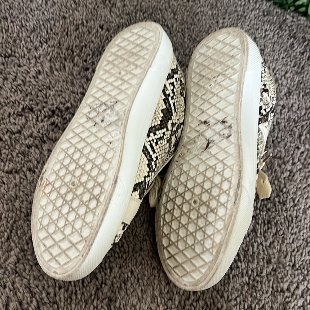 AWS Layla faux Snakeskin Sneakers Size 8 - Picture 4 of 5